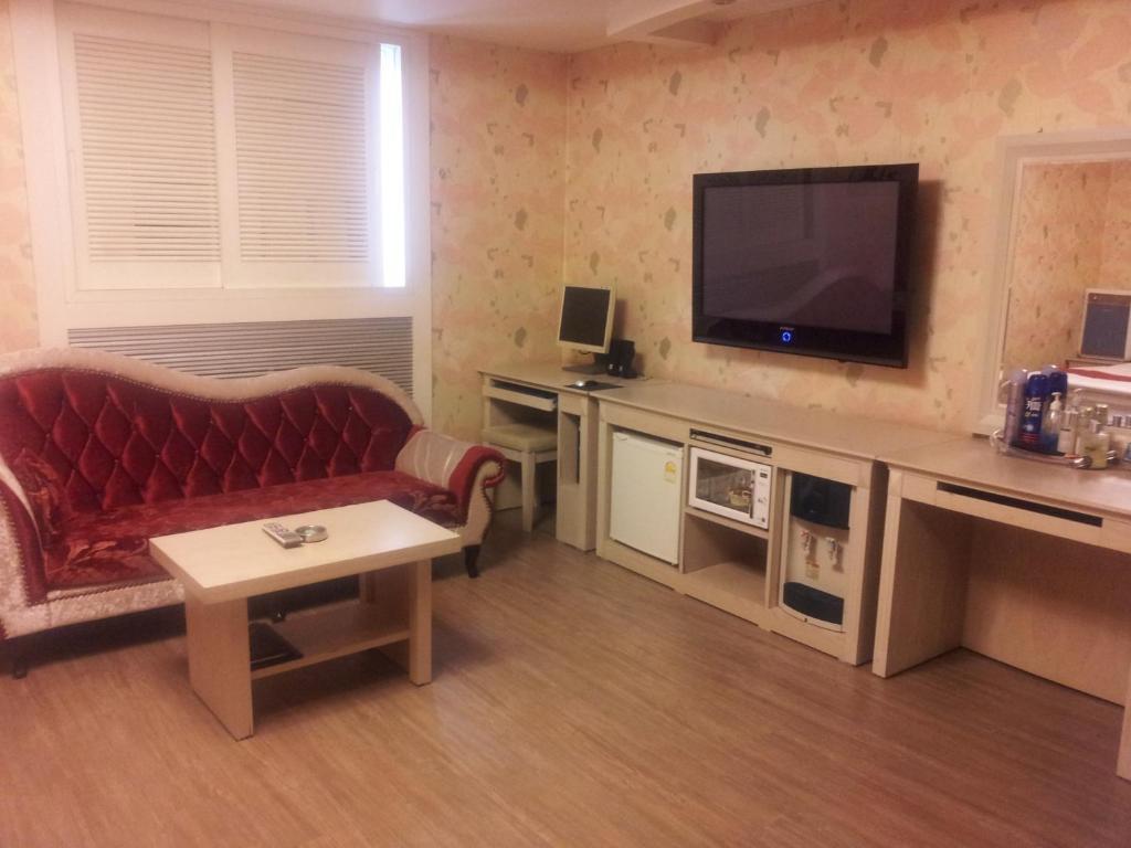 Gyeongju Bluemore Motel Room photo