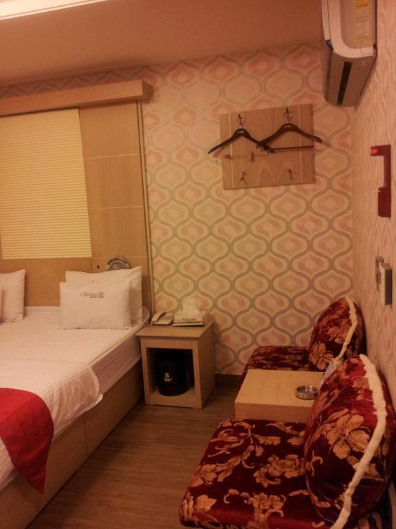 Gyeongju Bluemore Motel Room photo